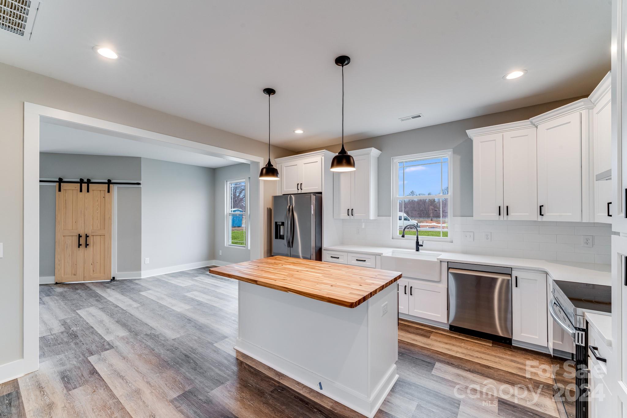 27687 Taylor Lane