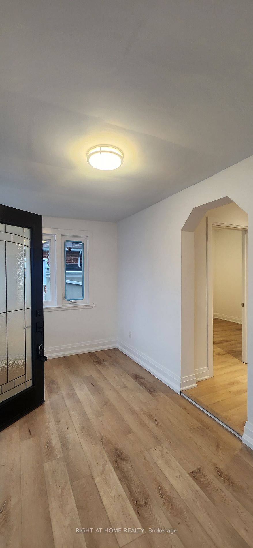 77 Athabaska Ave