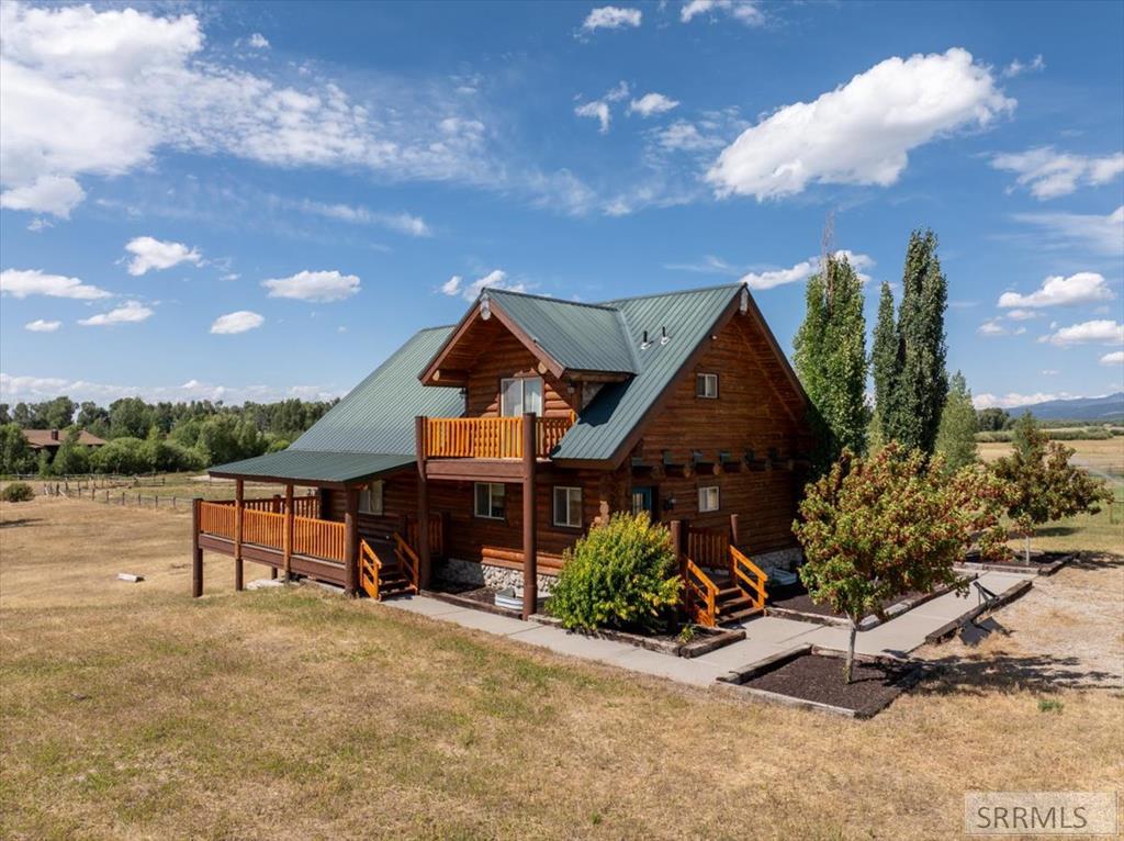 1102 Pineview Lane