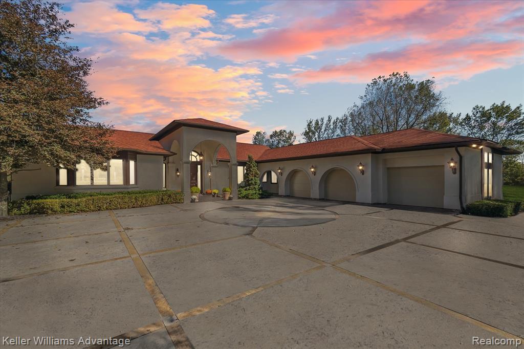 9109 N Territorial Road