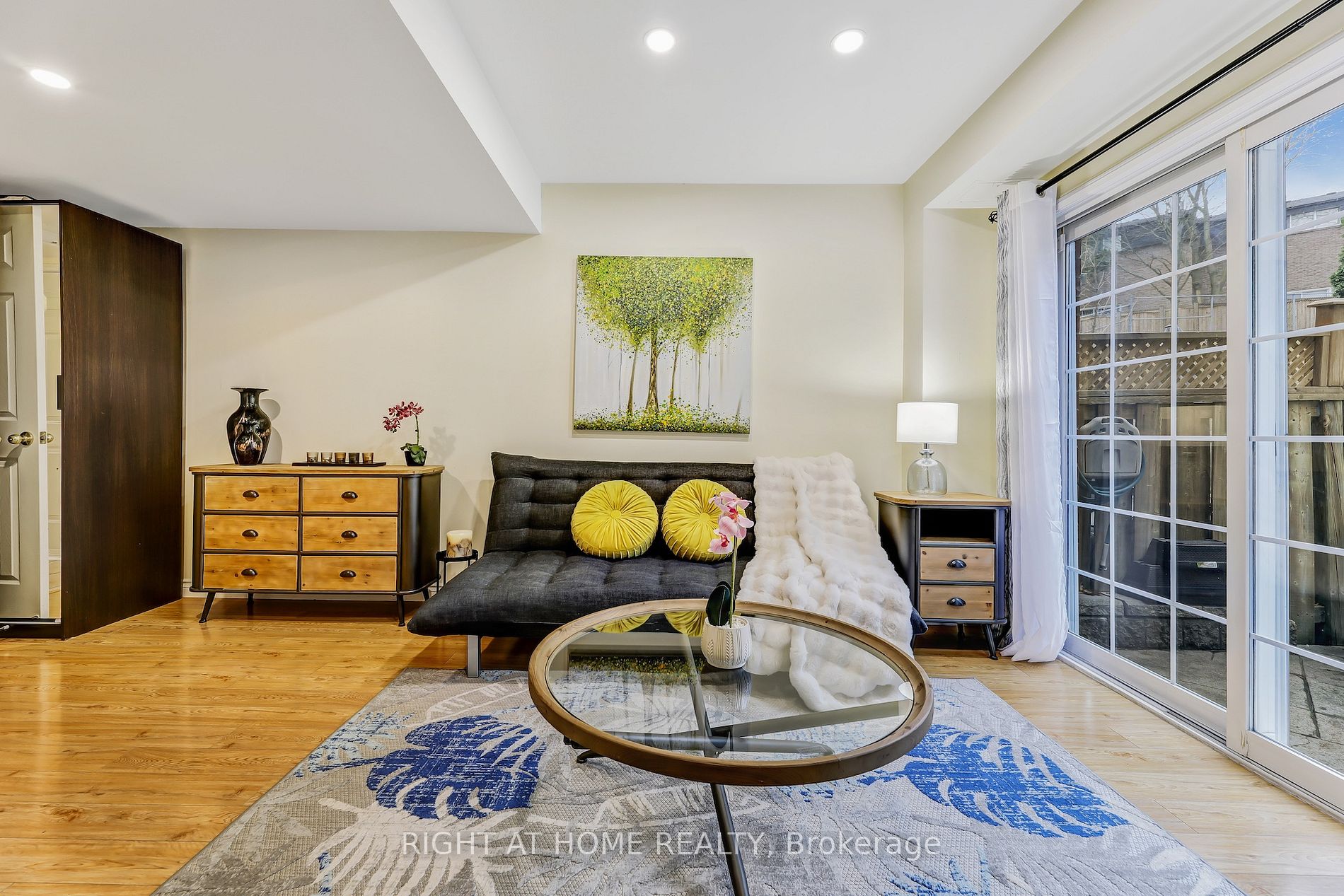 130 Mosaics Ave 40