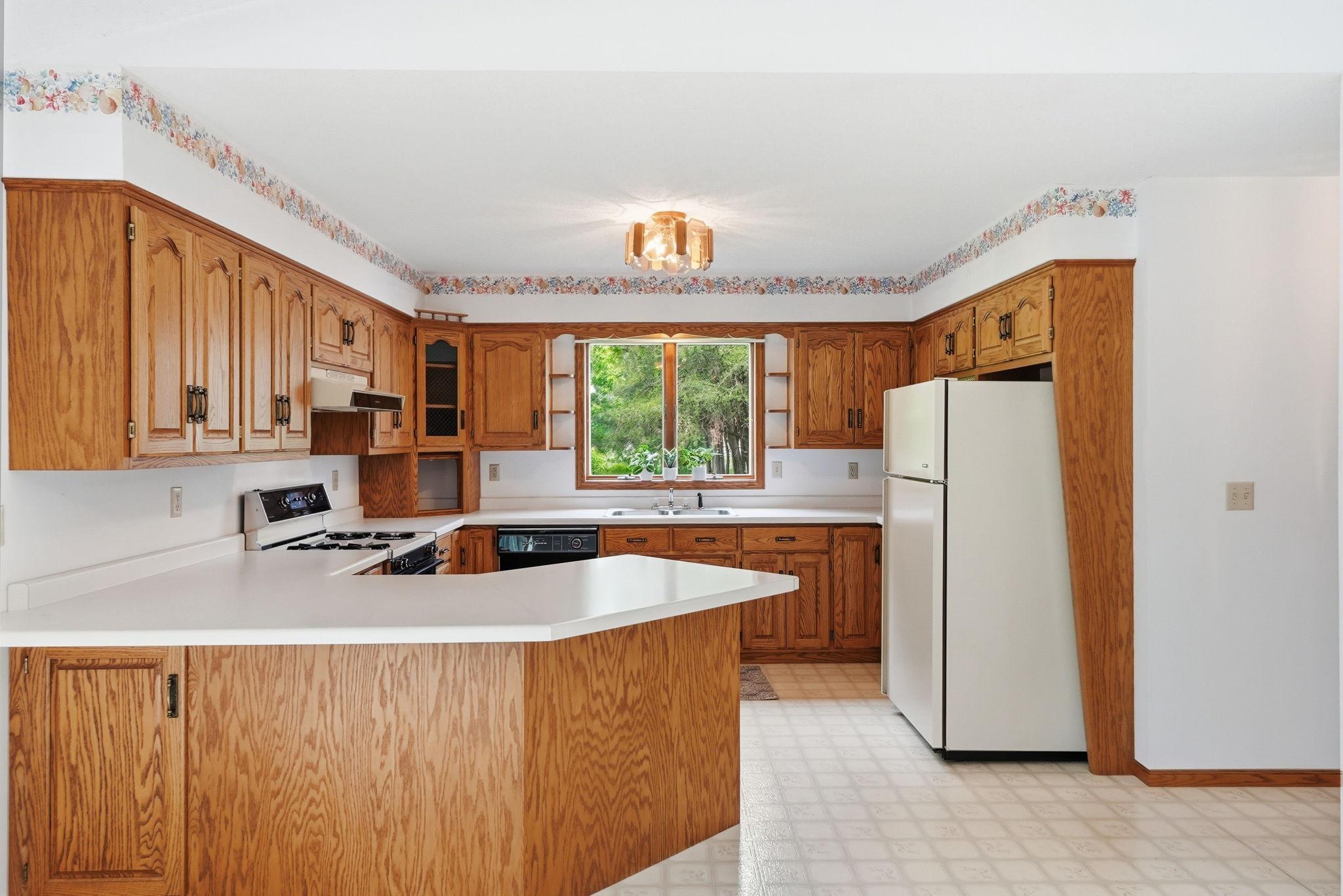 1850 E 49th Street SE