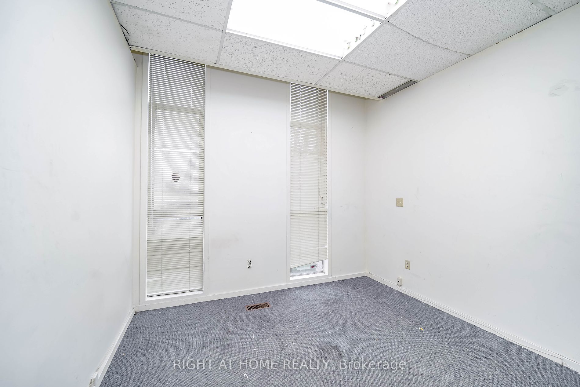 26-30 Six Point Rd Ofc (B)