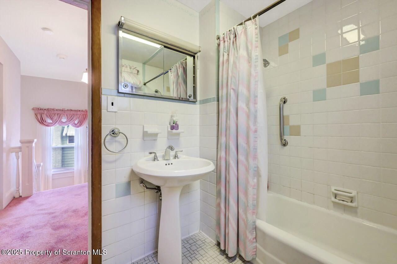 229 Laurel Street L 49