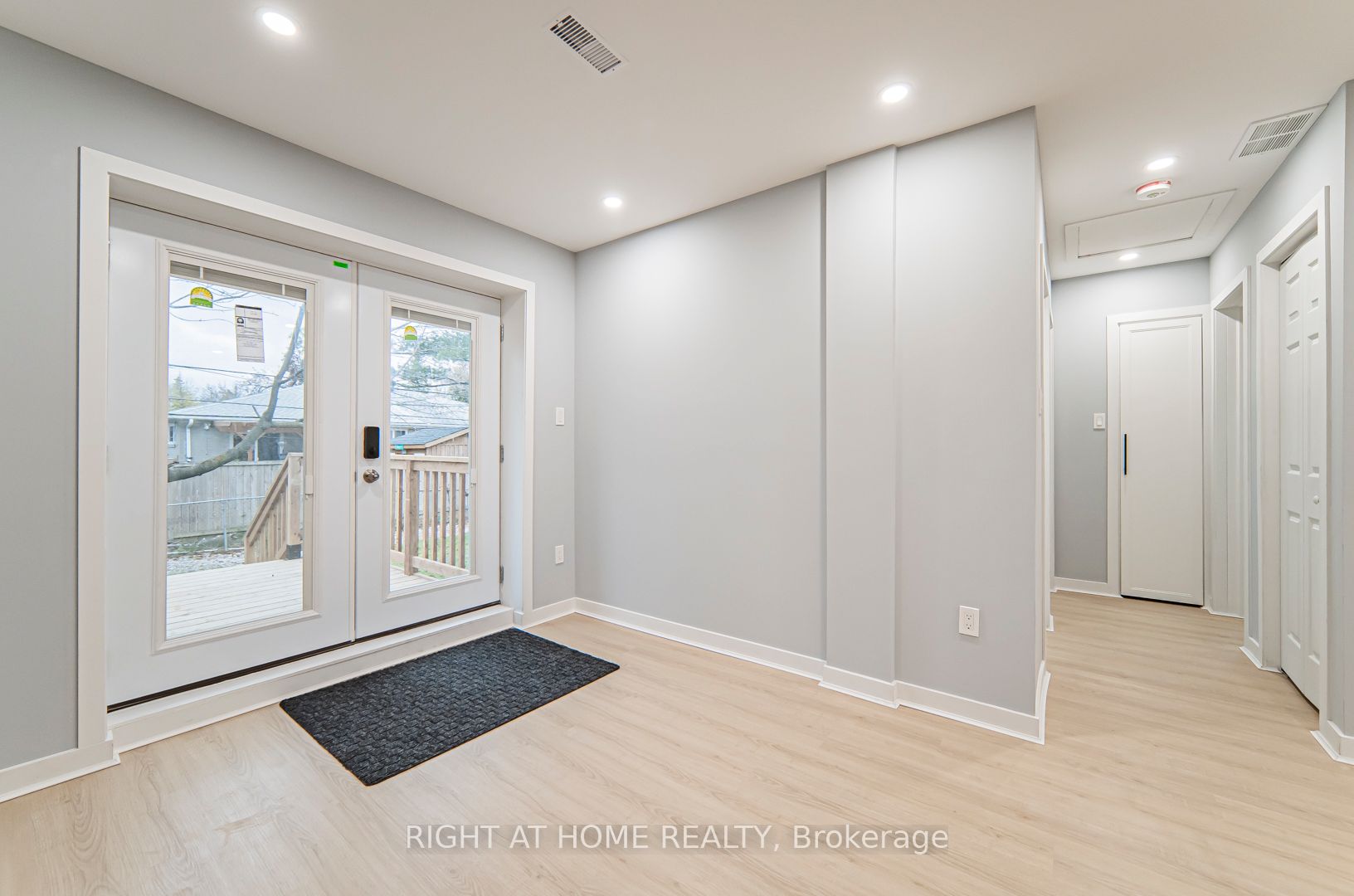 250 Beechy Dr Main Fl