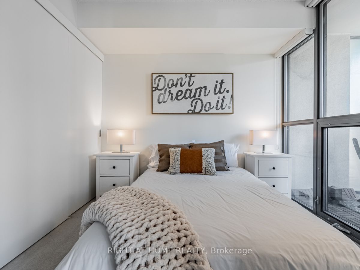 110 E Charles St 1508