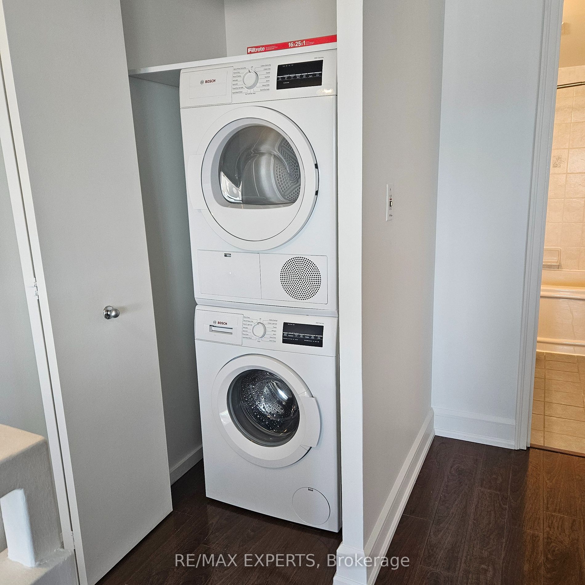 200 Manitoba St 426