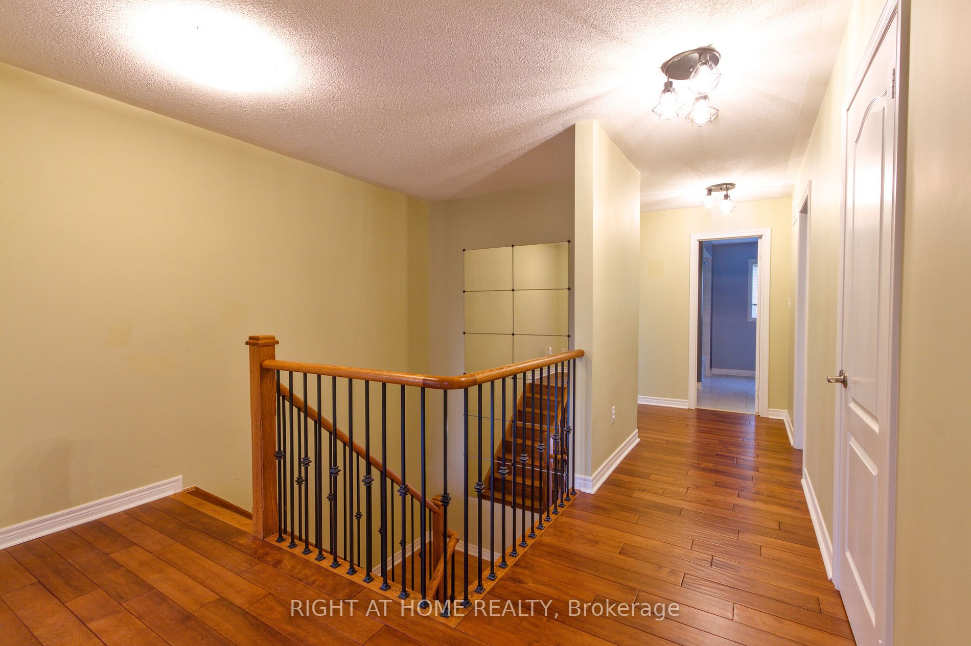 94 Memorial Gardens Way Main