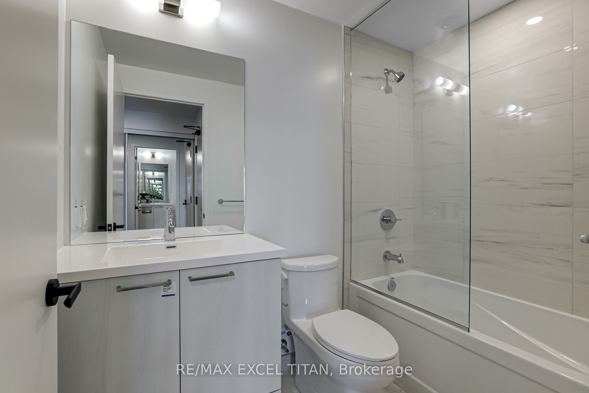 225 Commerce St 1501