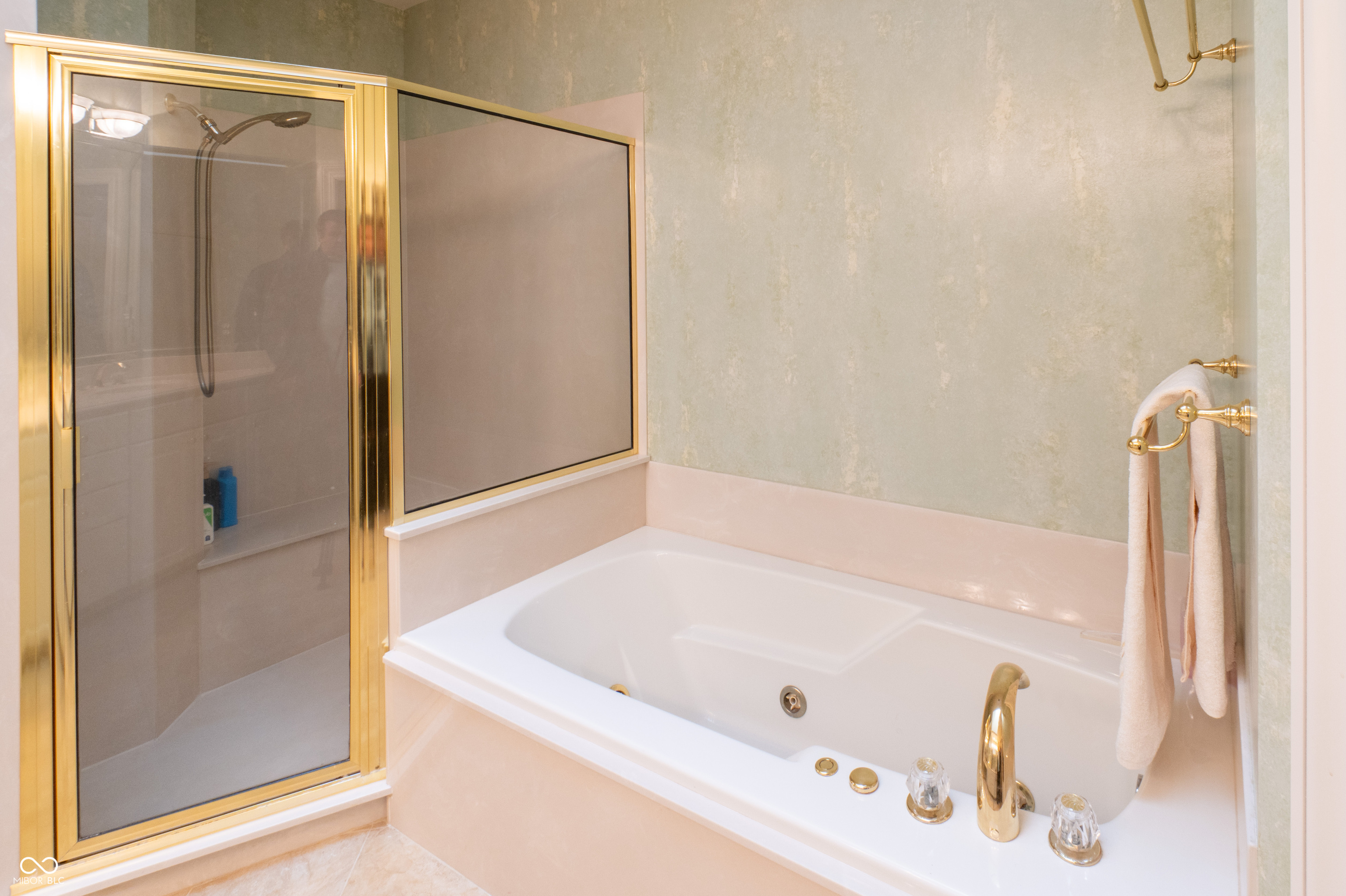 1700 Pathway Drive S