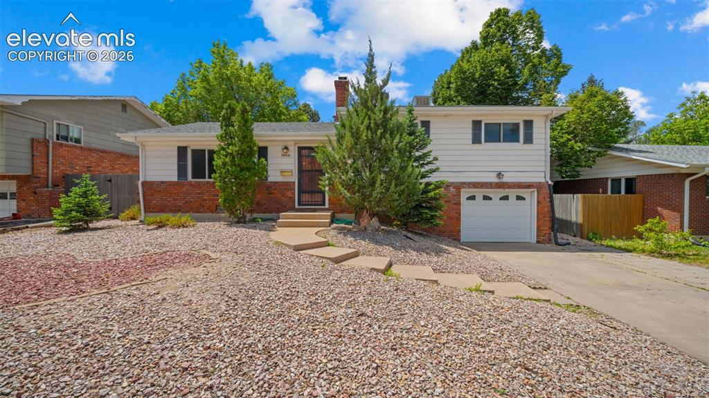 2406 N Circle Drive