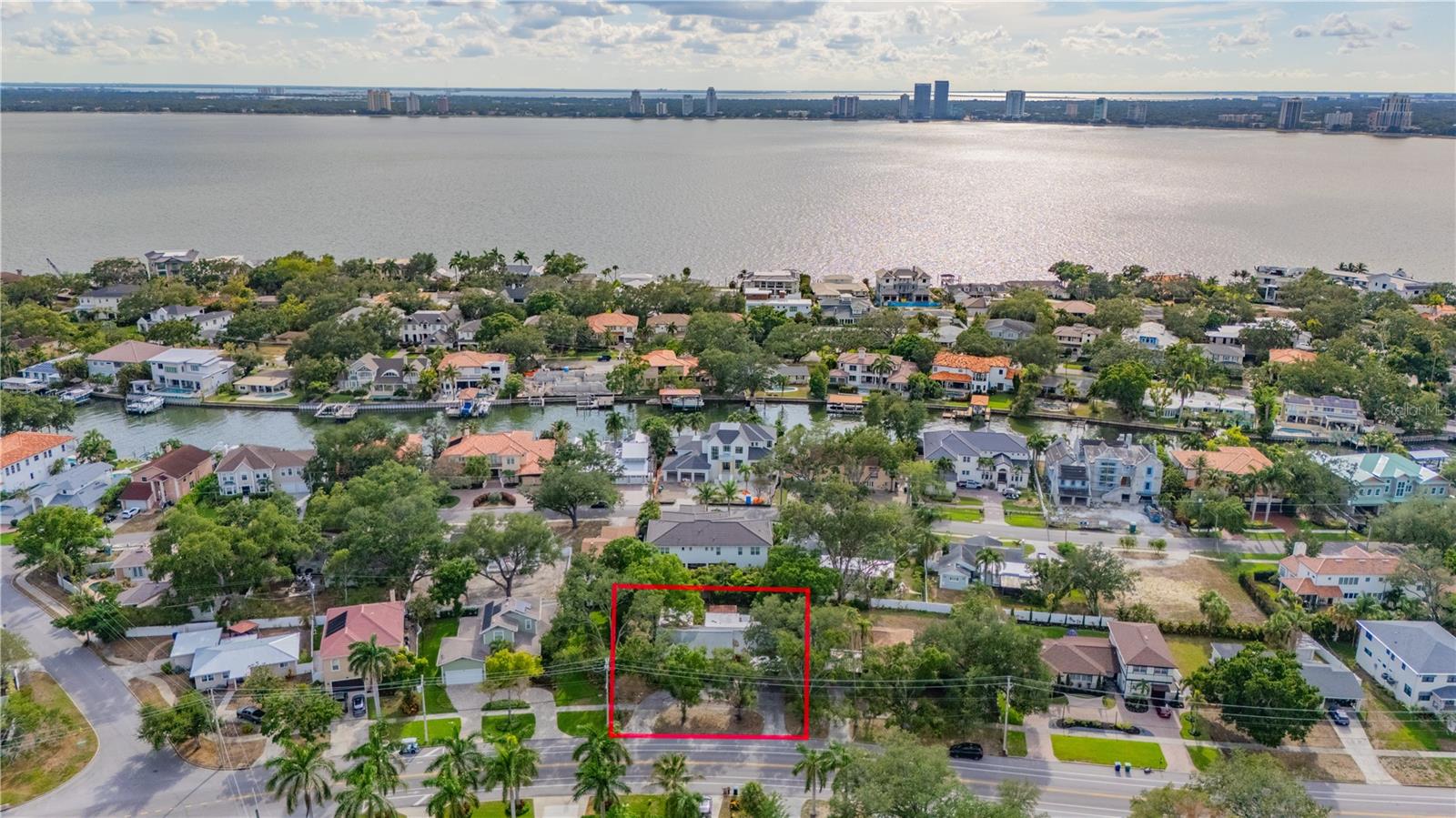 504 W Davis Boulevard, Tampa, FL