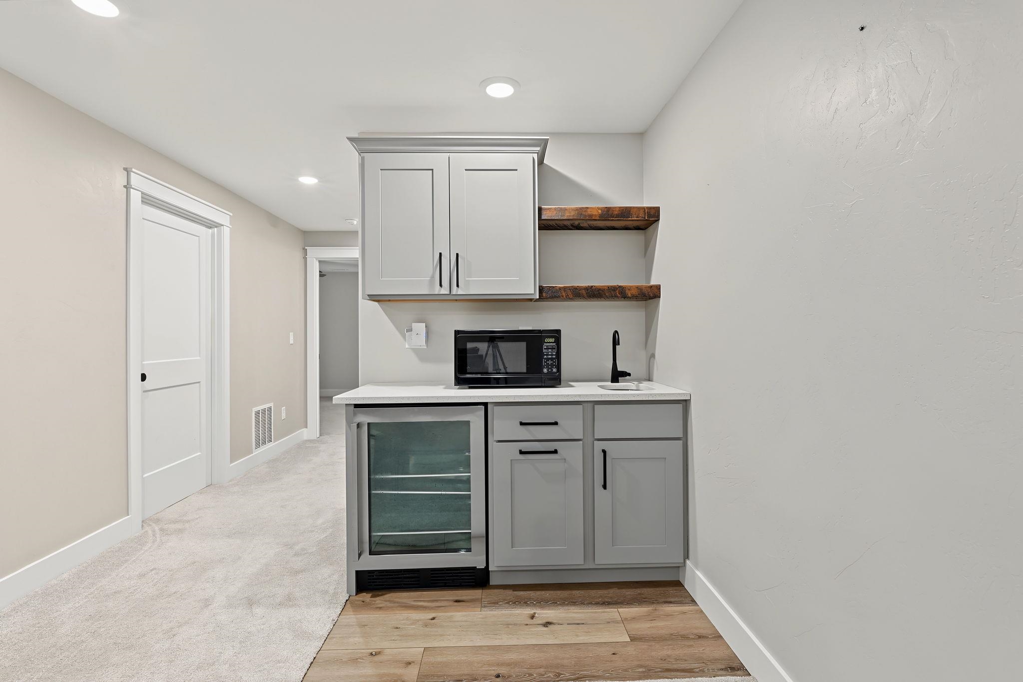 2116 Eastridge