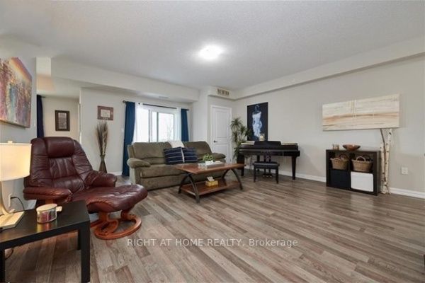 302 Essa Rd 302