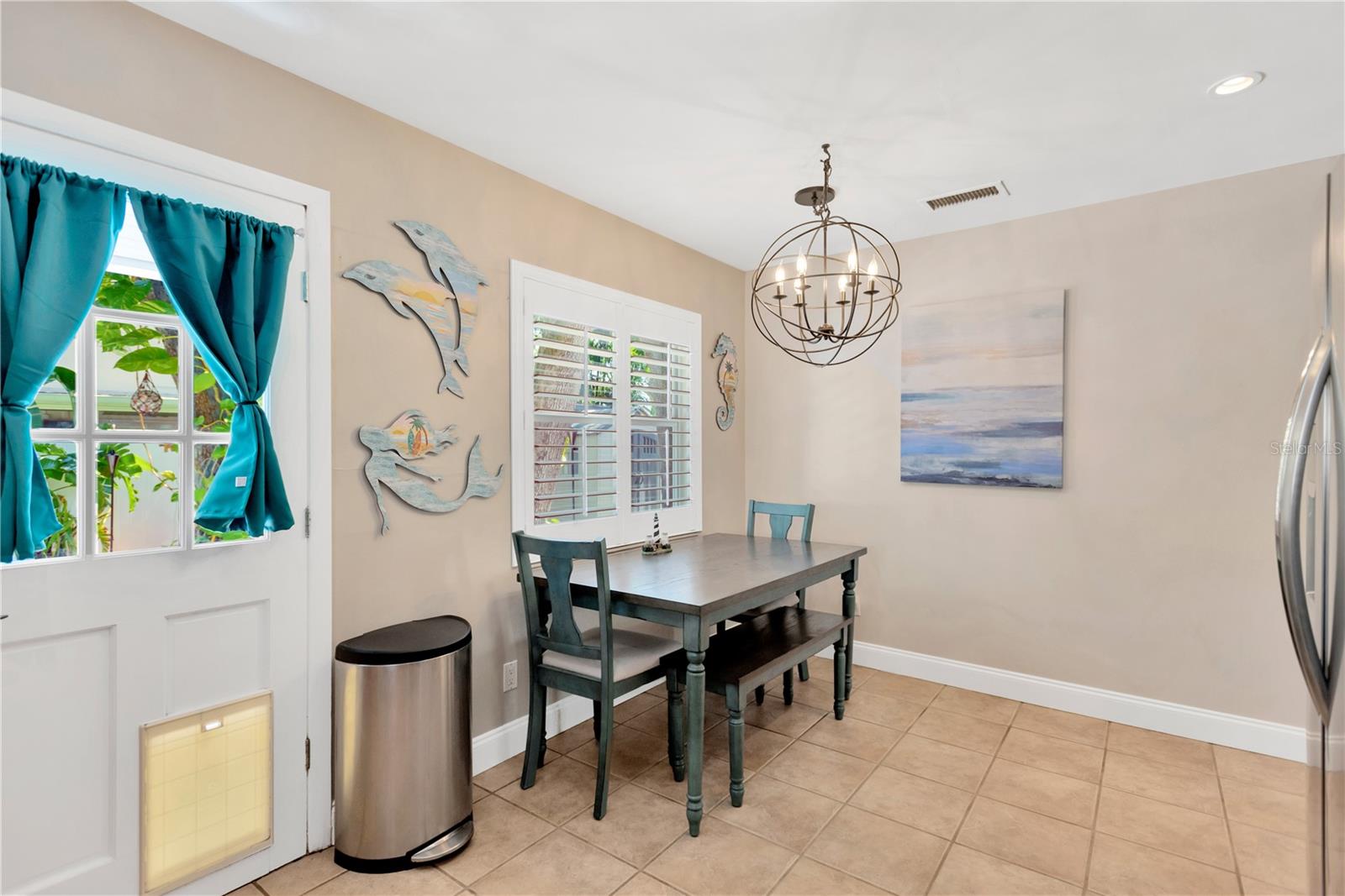 3129 W Villa Rosa Street