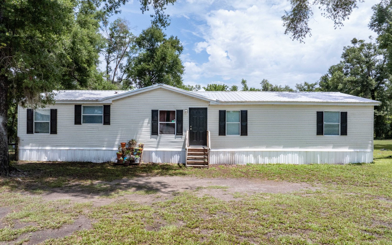 189 SE Suwannee Acres Ln
