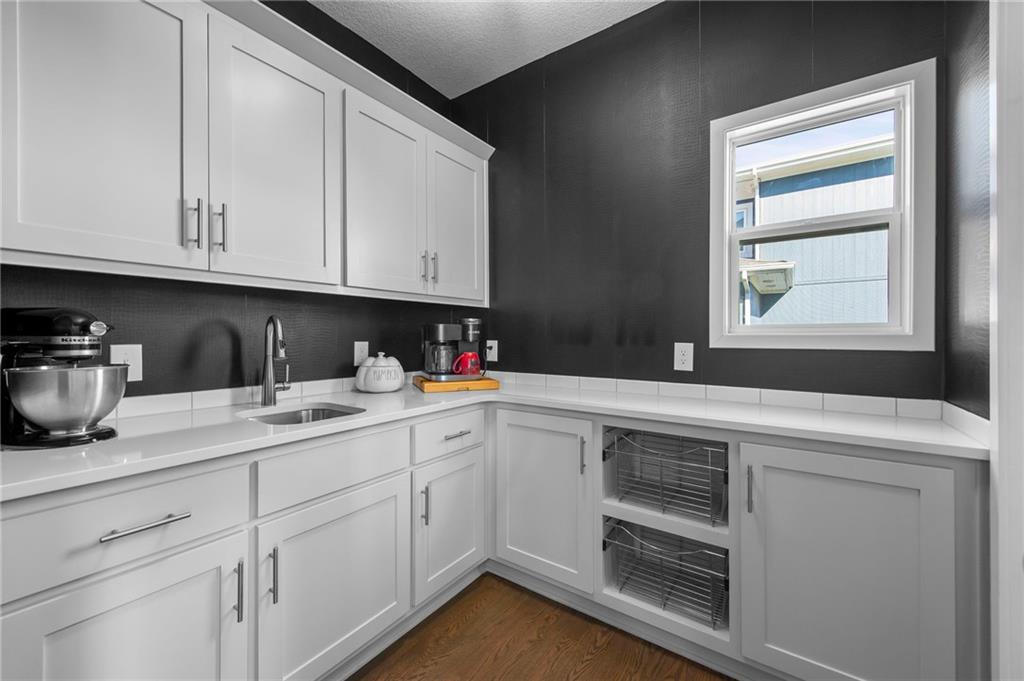 7613 N Tullis Avenue