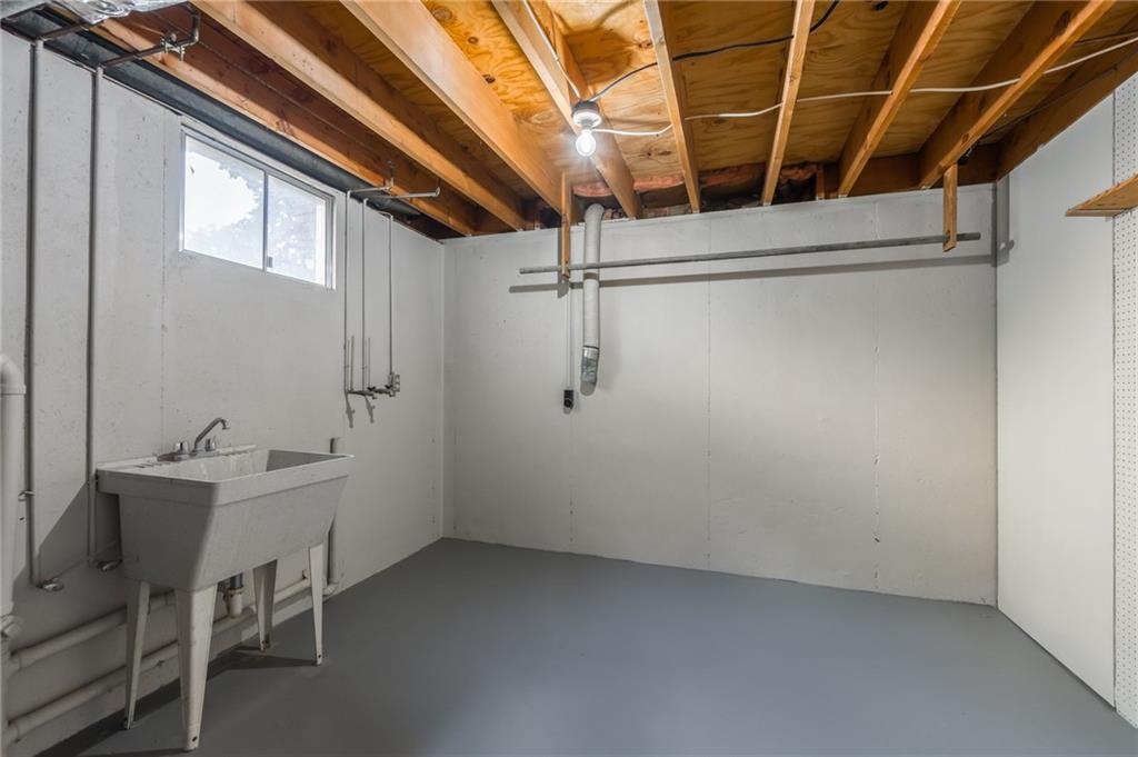 3600 NE 76th Terrace