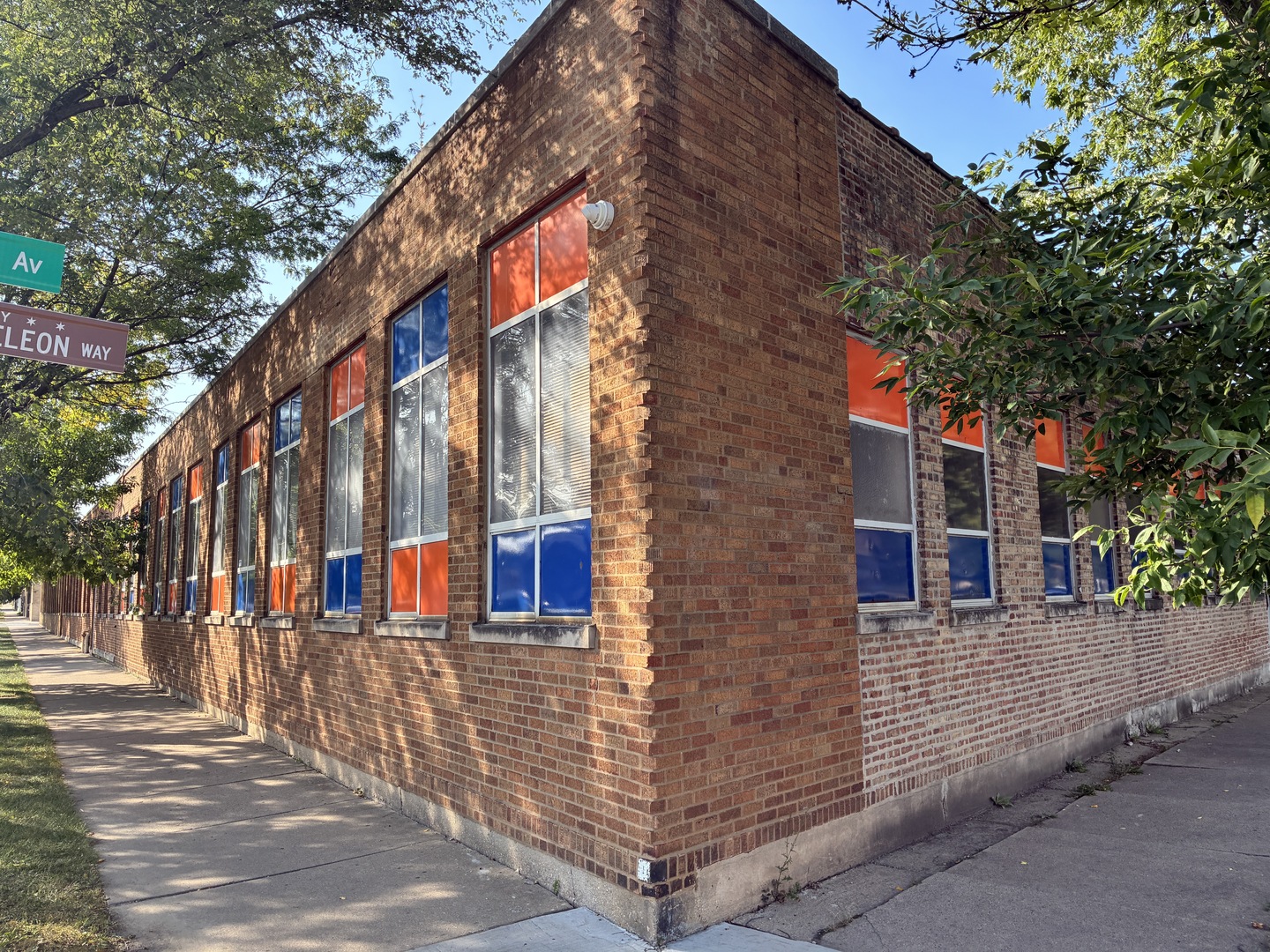 Discover an exceptional opportunity to own a 32,500 square foot warehouse strategically located on the Northwest Side of Chicago. Perfectly positioned near the city's main expressway arteries, this property offers unmatched access to the entire metropolitan area, making it ideal for businesses that value efficiency, visibility, and connectivity.The building's size and flexible layout make it suitable for a wide range of uses, including manufacturing, distribution, storage, logistics operations, auto storage, or repair facilities. With its central placement in Chicago's established industrial corridor, the property is well-suited for both established enterprises and growing companies seeking to expand.    Key features include:32,500 SF clear-span warehouse space  Excellent accessibility to major highways and transportation routes  Zoning that accommodates diverse industrial and commercial uses  Centrally located within one of Chicago's strongest business and logistics hubs  This is a rare chance to secure a versatile property in a thriving industrial location with unlimited potential for growth and redevelopment.