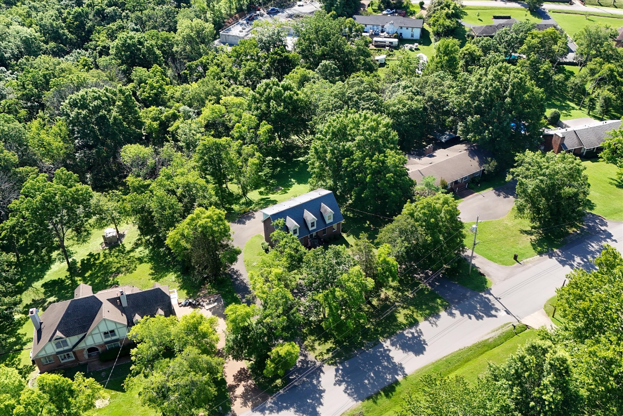 812 Fonnic Dr