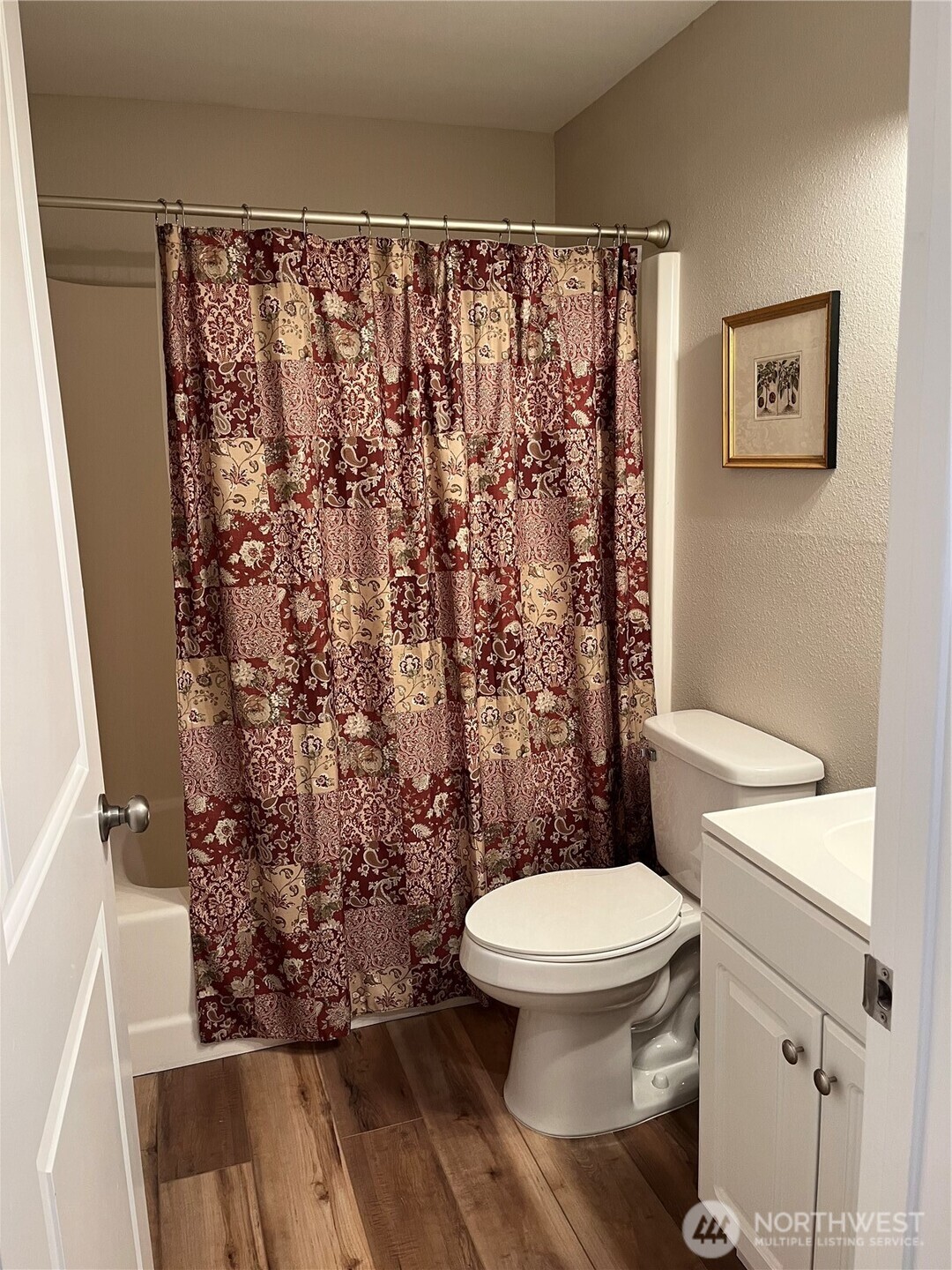 102 N Narwhal Loop NW