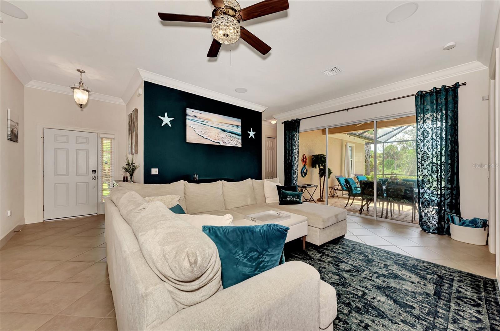 13104 Creekside Lane