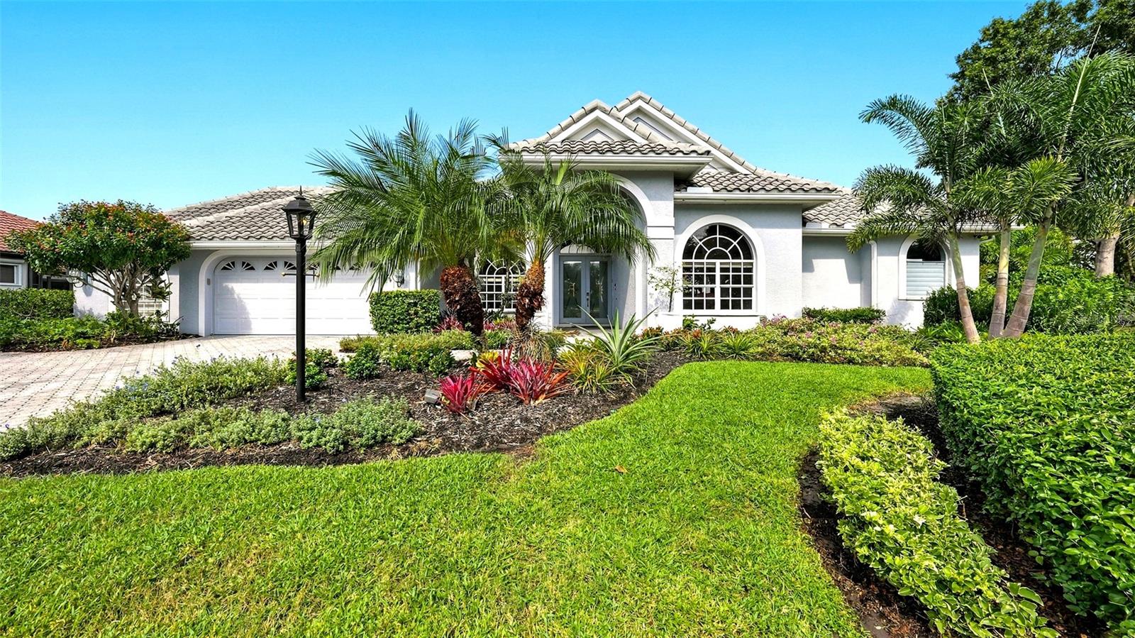 8136 Regents Court, University Park, FL