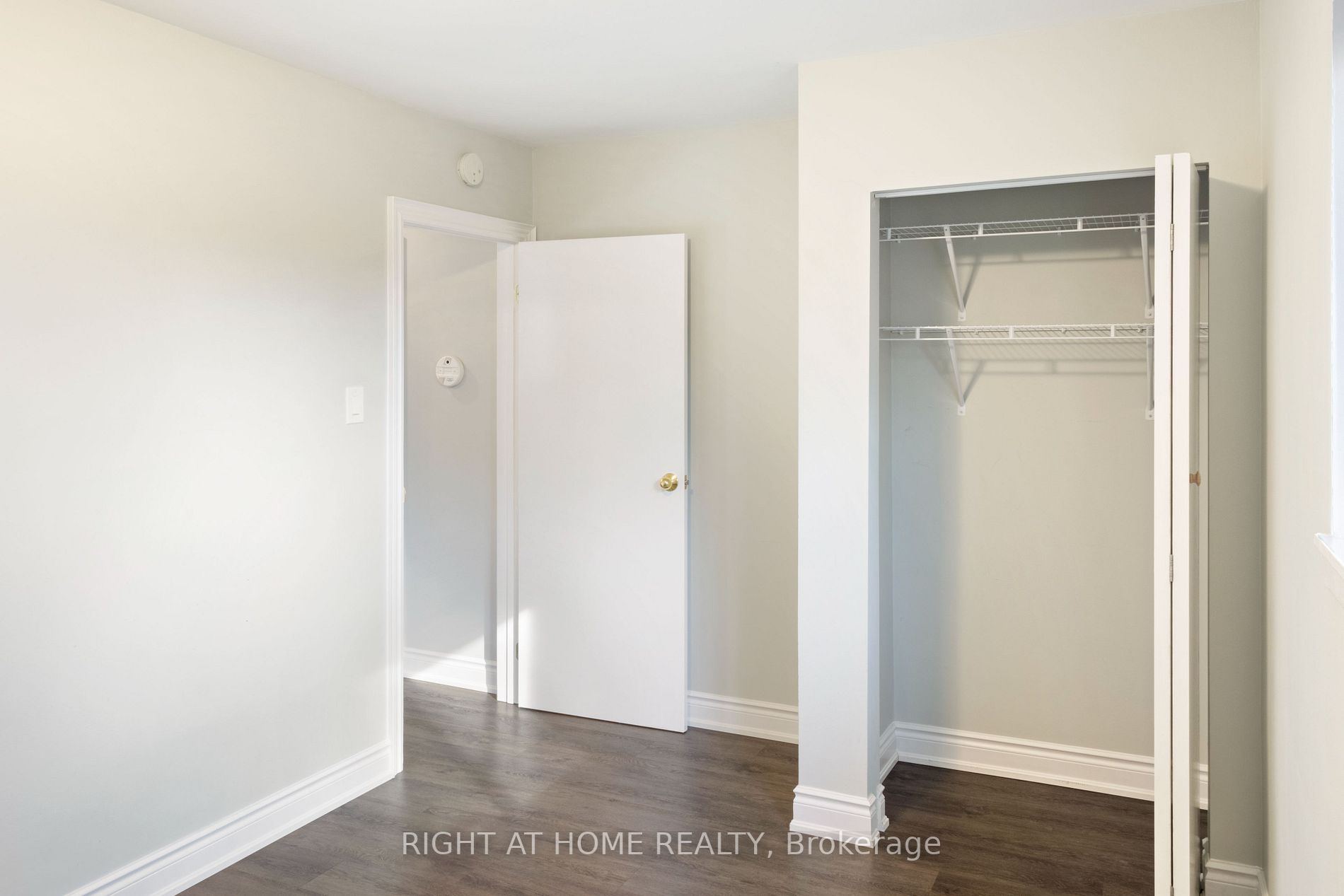 65 Regatta Cres #main