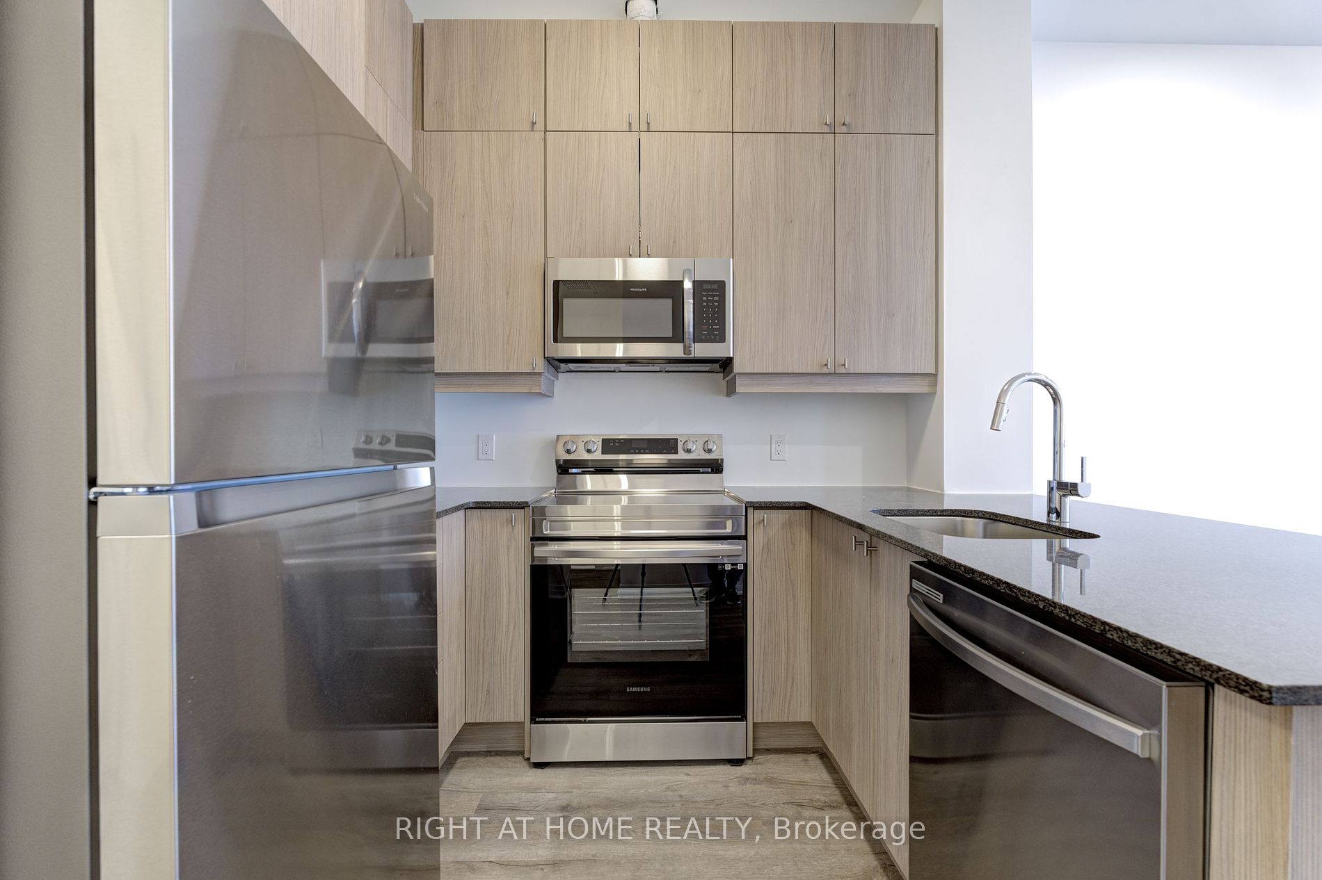 460 Gordon Ave 610