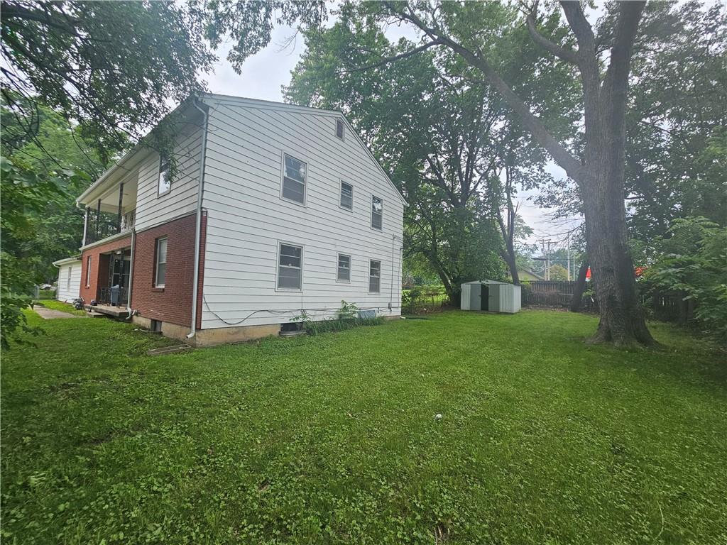 800 - 802 E 75th Terrace