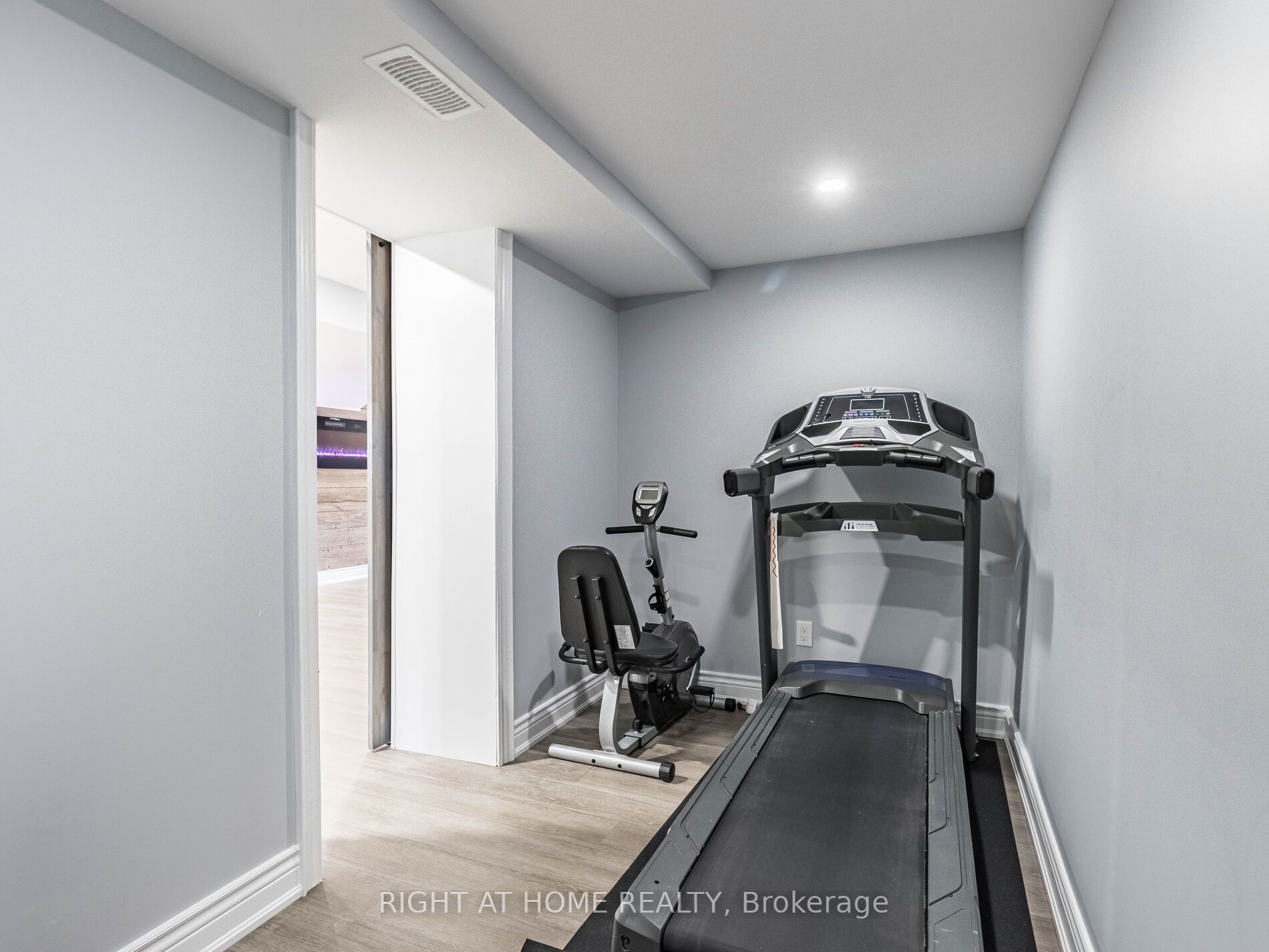 280 Wrigglesworth Cres