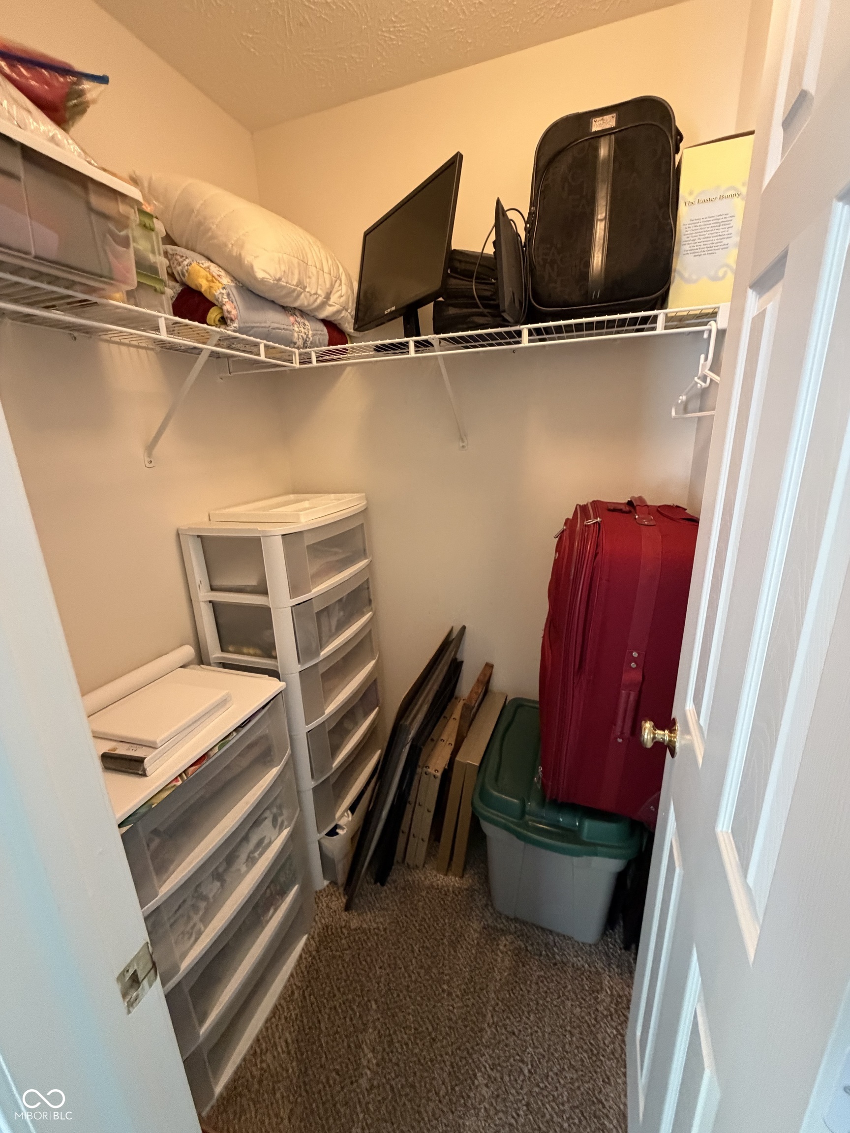 5752 Columbia Circle S