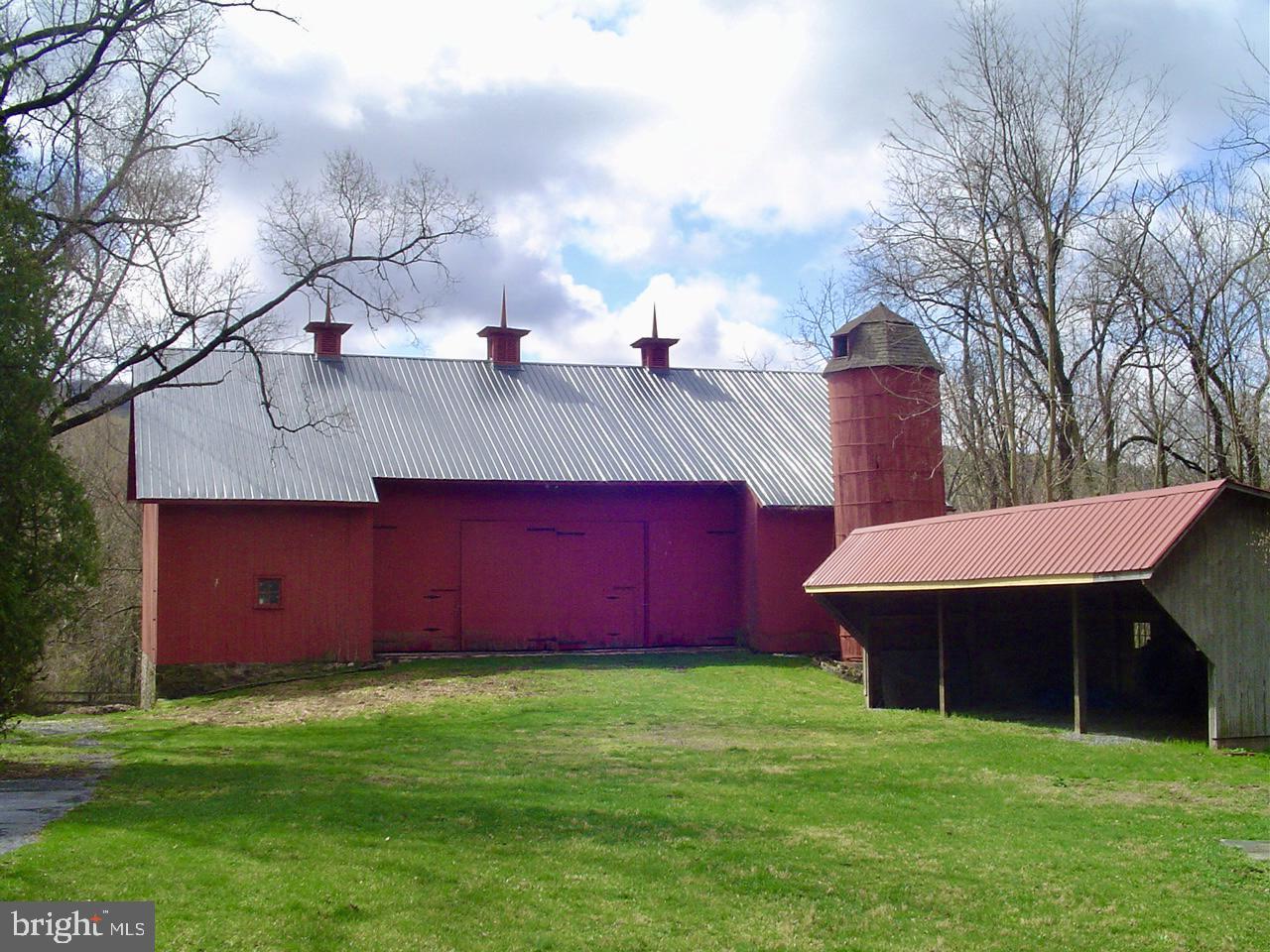 1231 Clarks Valley Road