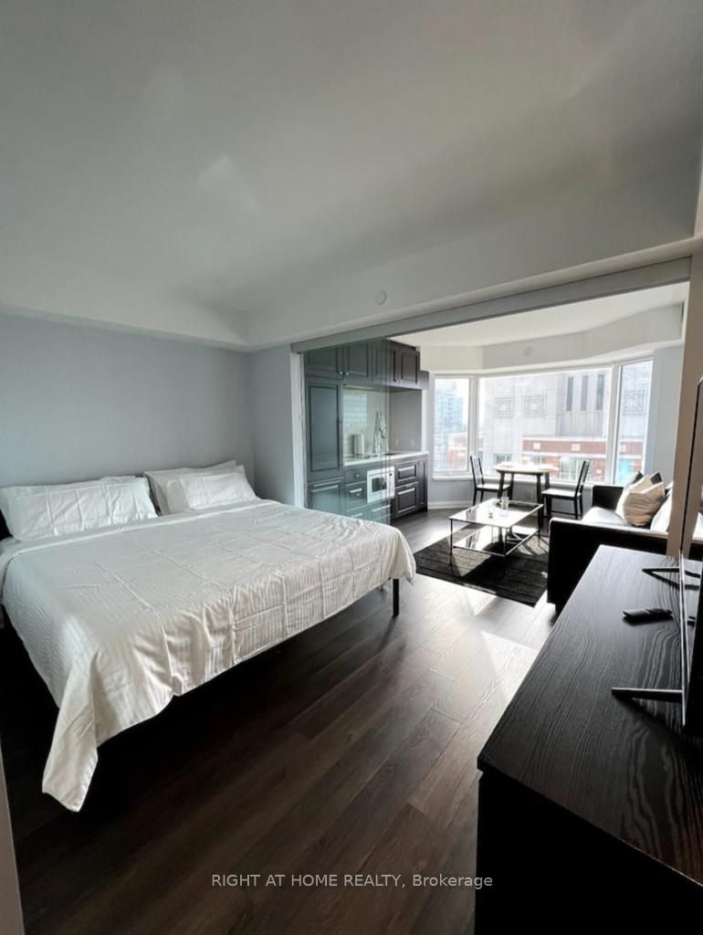 155 Yorkville Ave 2816