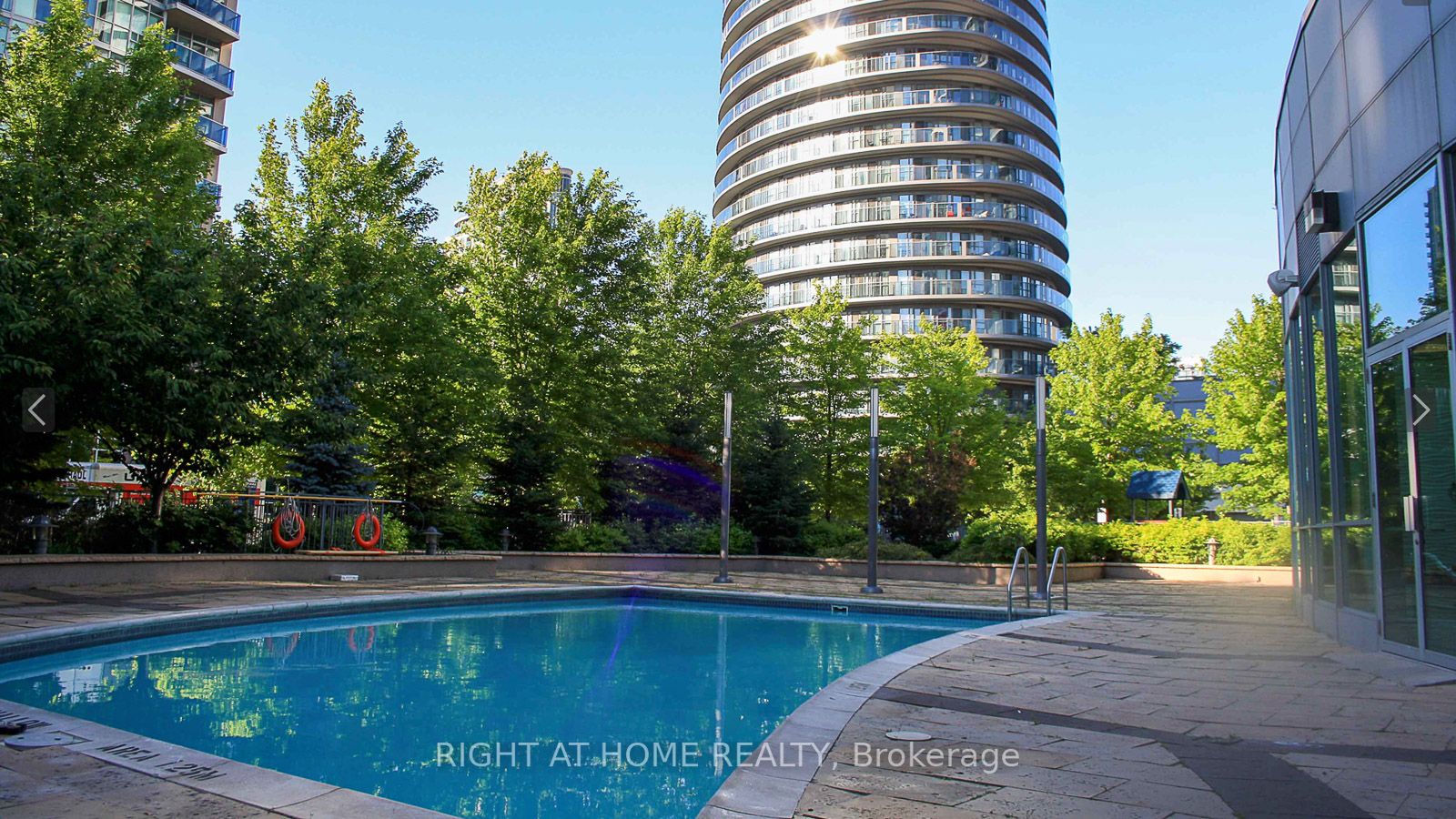 80 Absolute Ave 2706