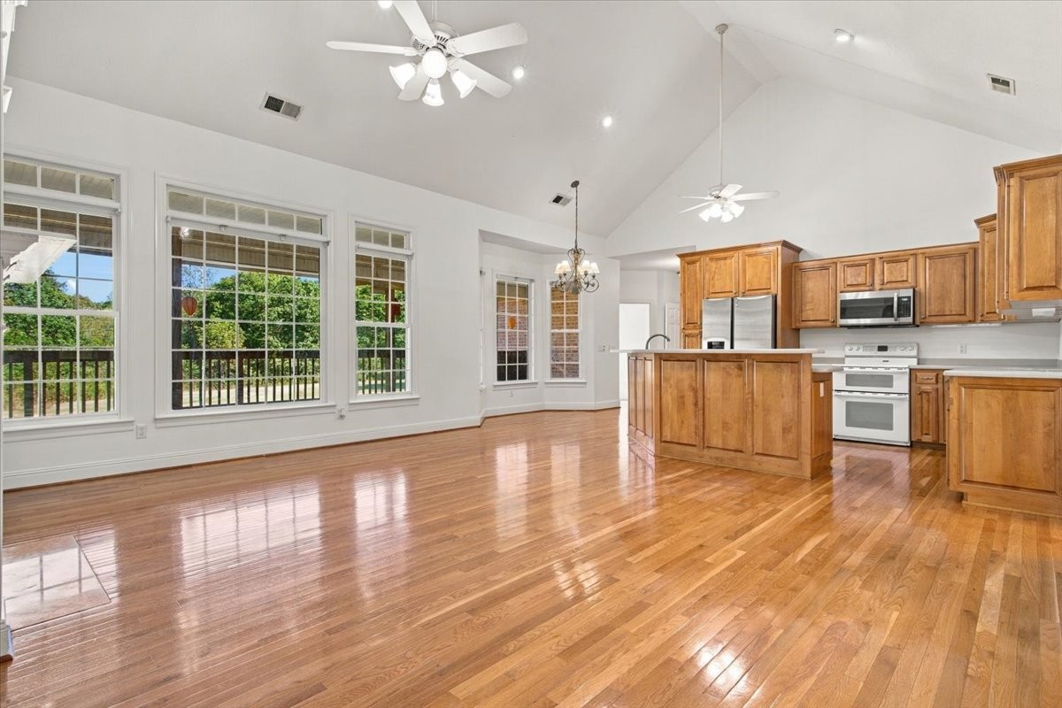 2440 Maple Grove Rd