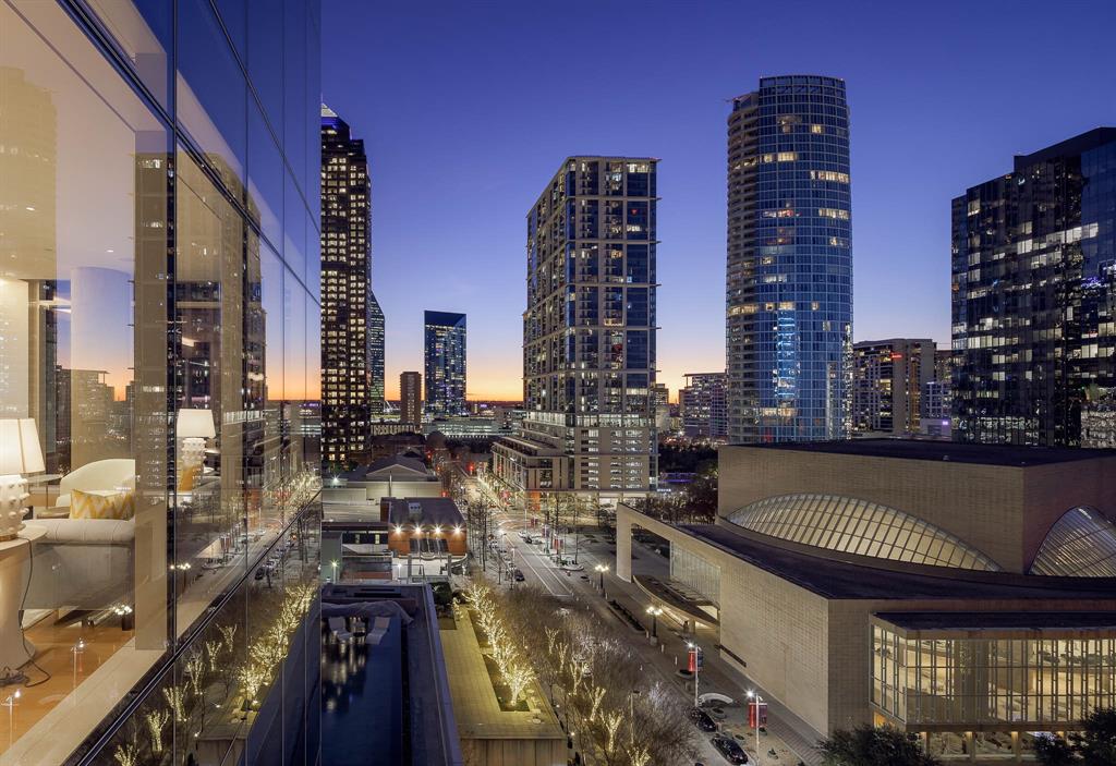 1747 Leonard Street 802