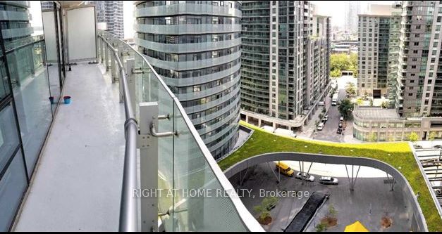 14 York St 1208