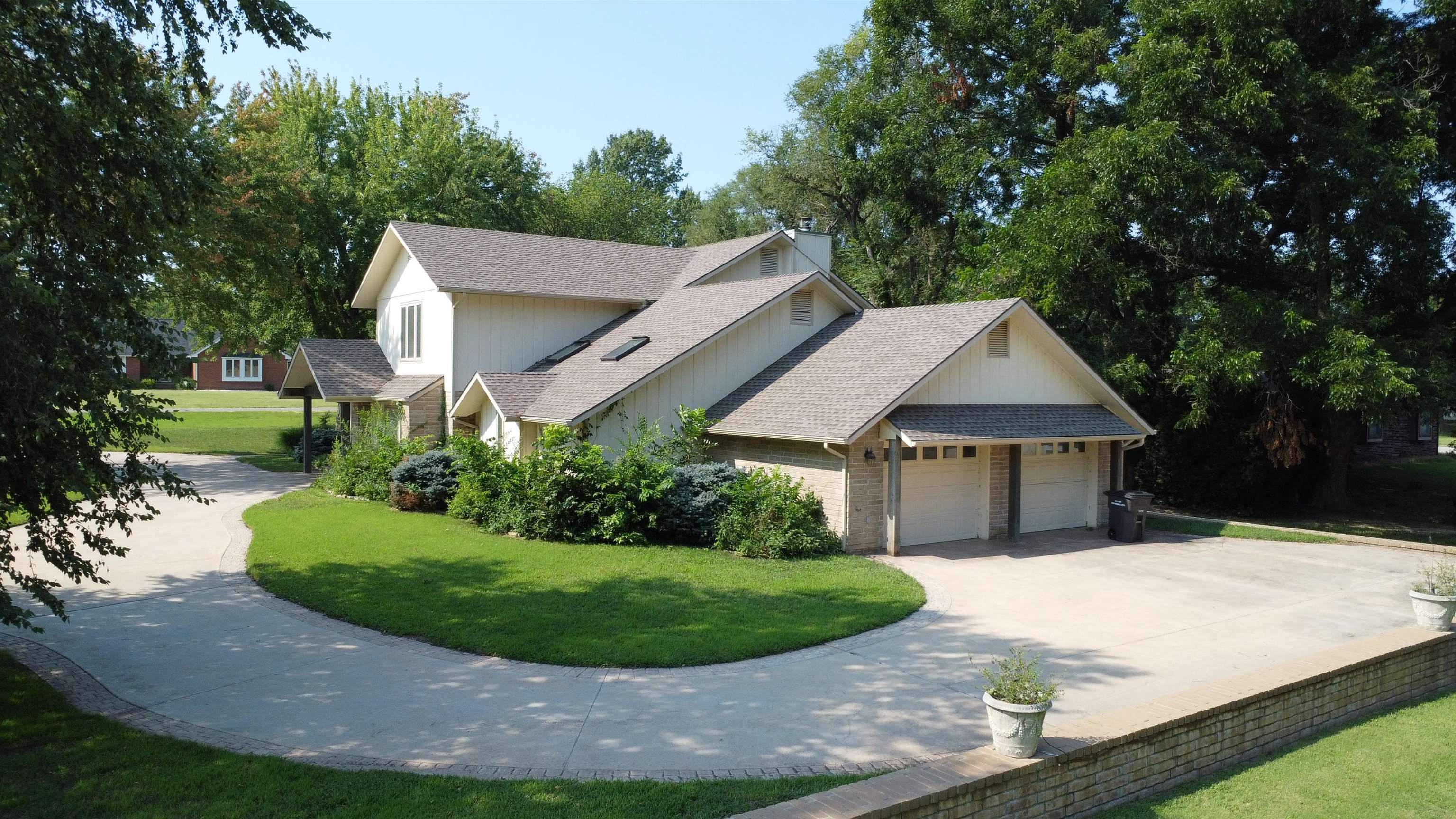 2305 N Squirrel Run