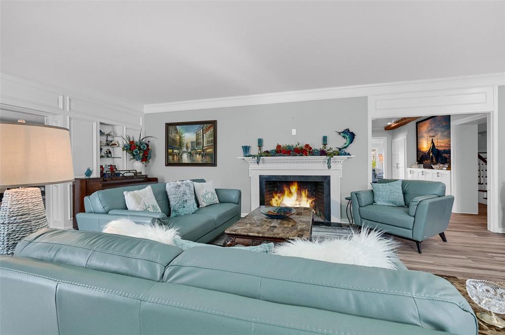 1016 Crestview Drive