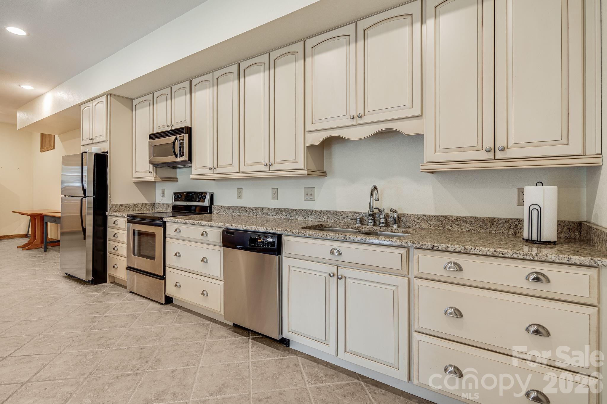 20 Stony Crest Drive