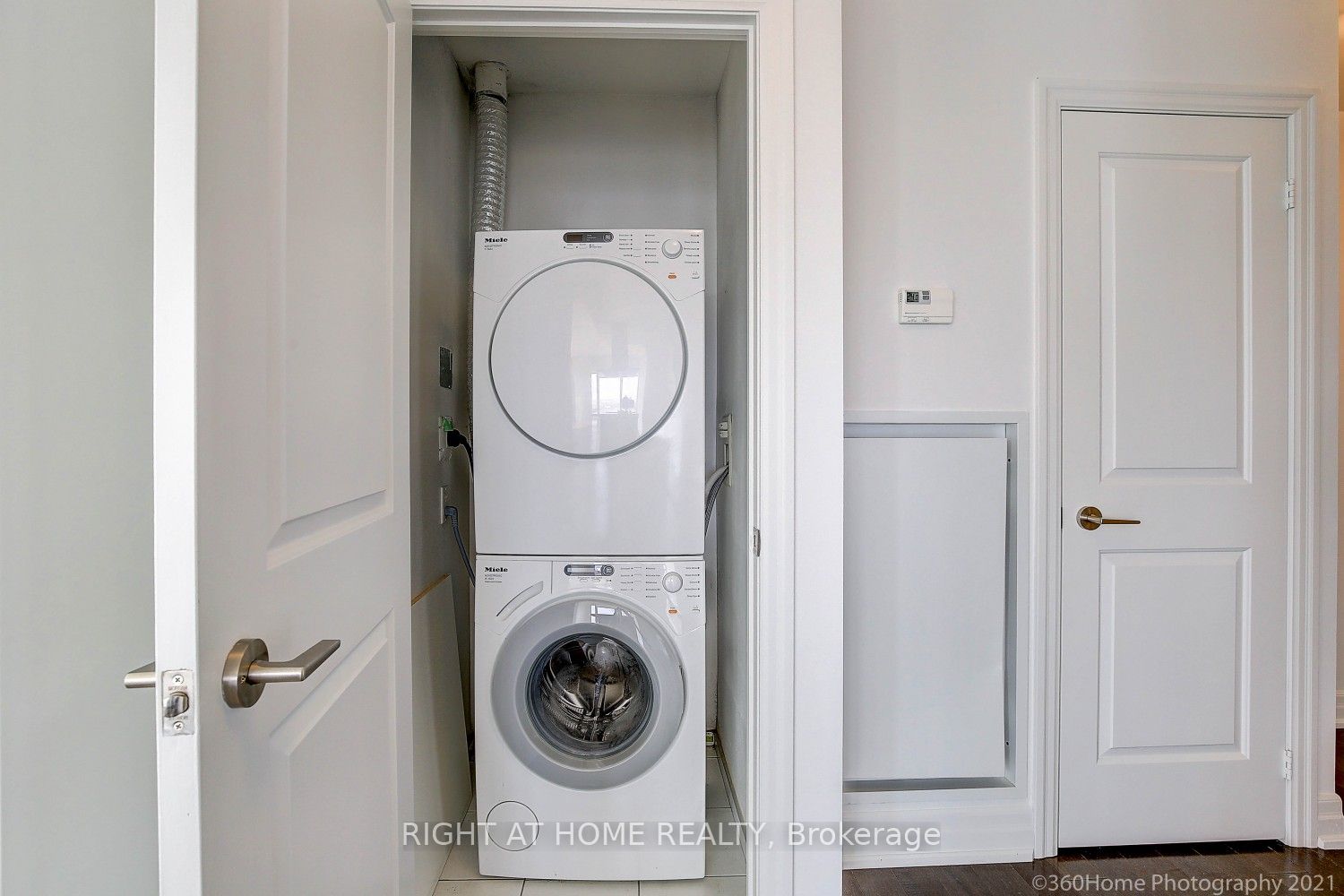 8 The Esplanade 4510