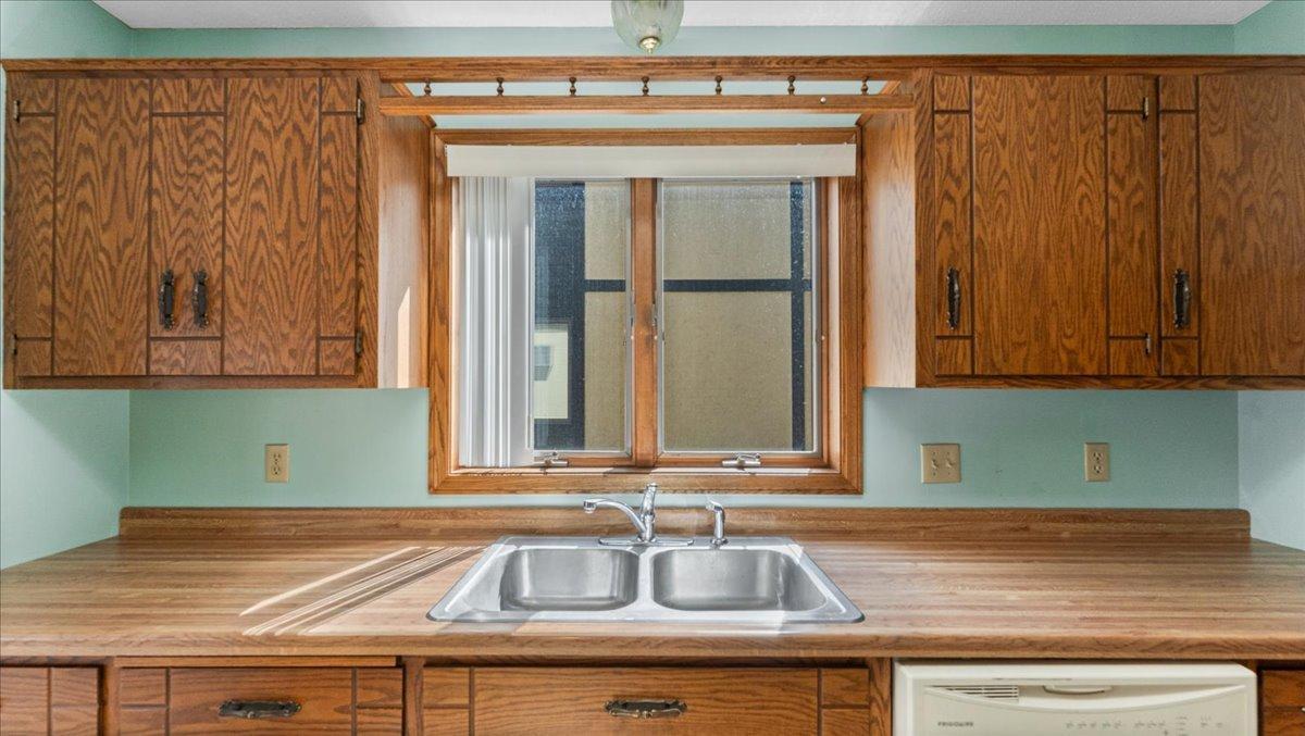 245 Park Avenue S 206