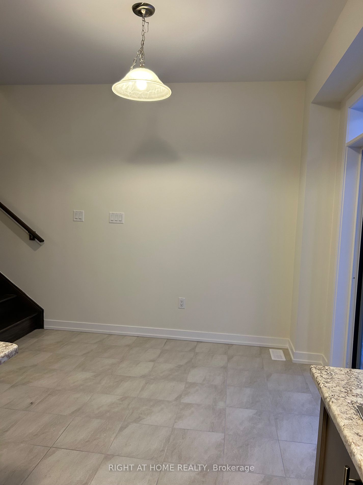 204 Wilmot Rd
