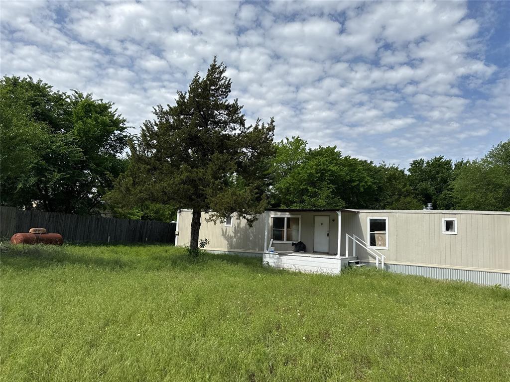 4805 N Post Road