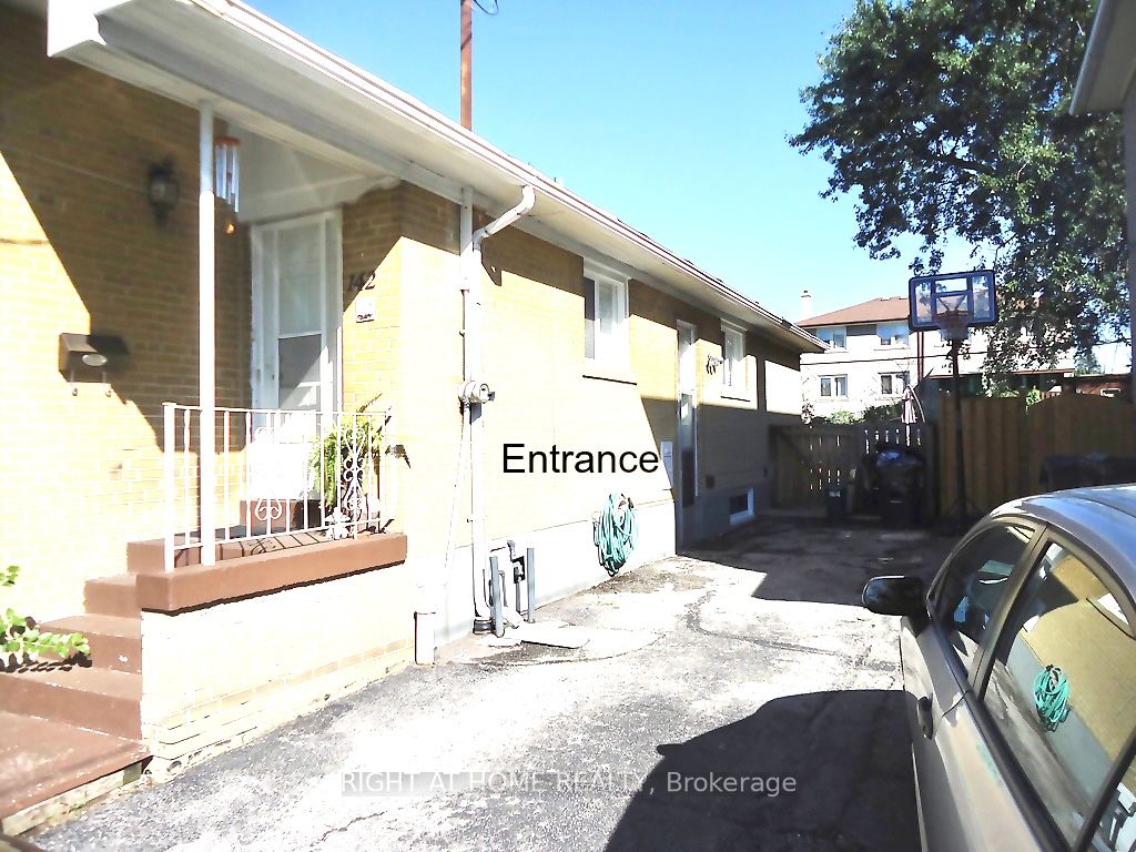 142 Lynedock Cres Lower A