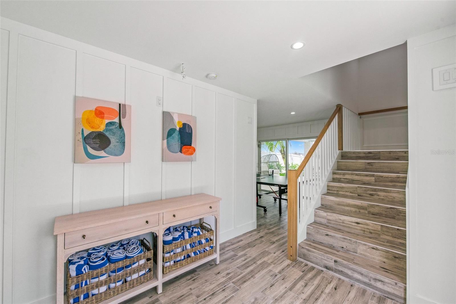 201 Bay Drive N