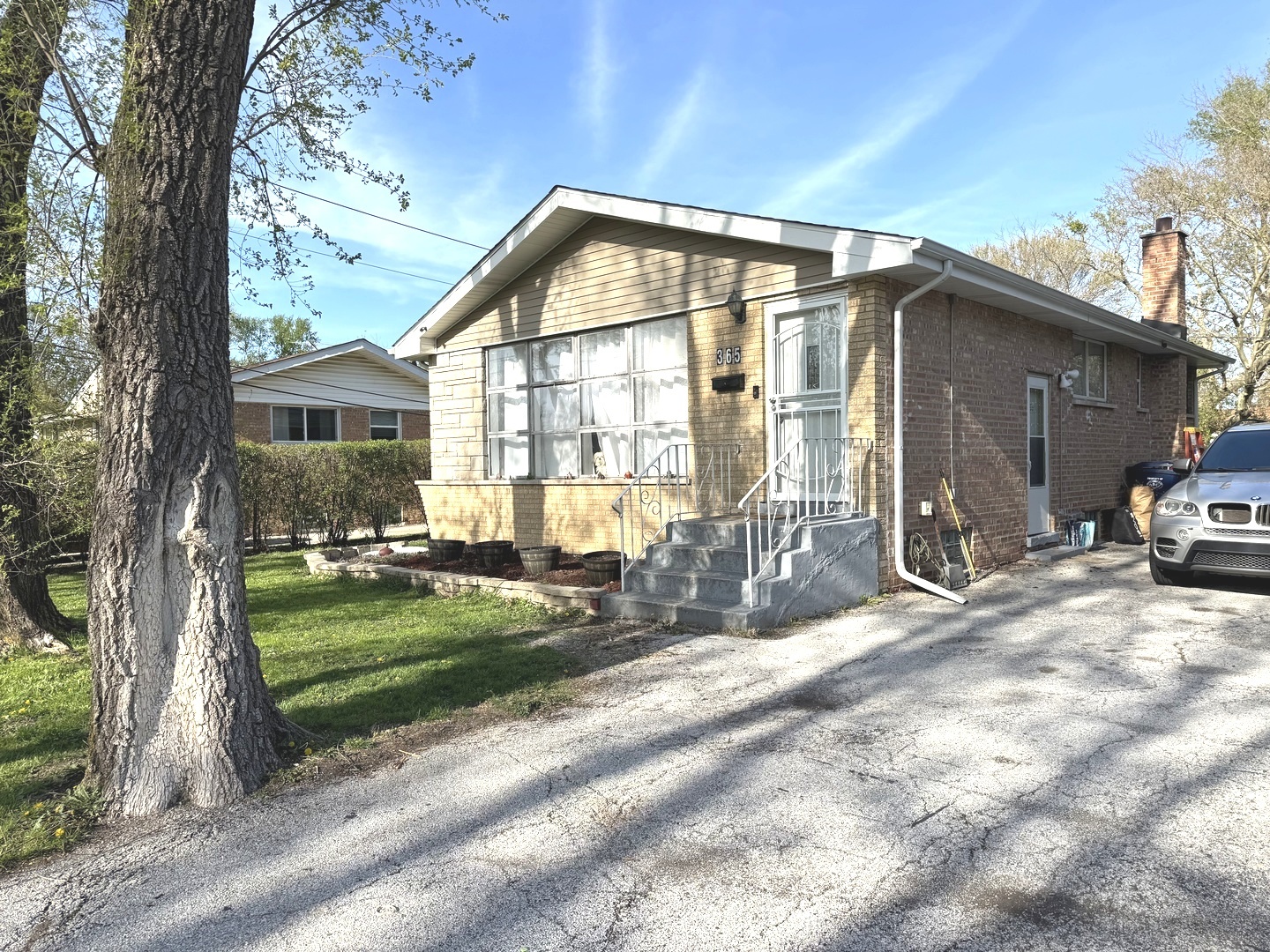 365 Sherry Lane