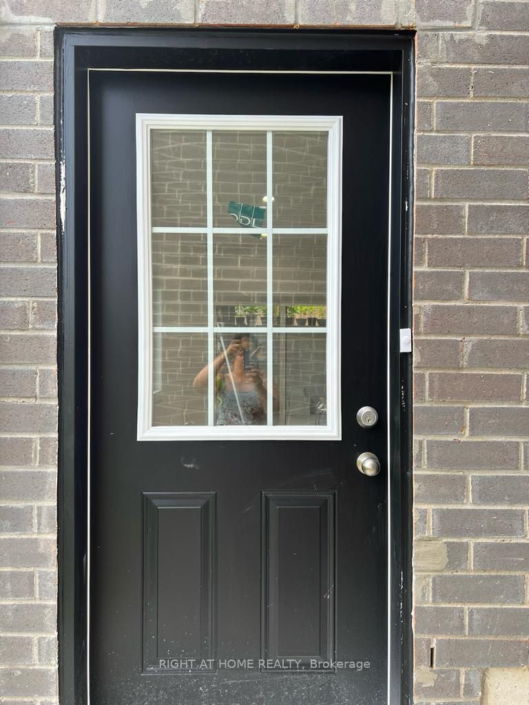 135 Franklin Tr Lower