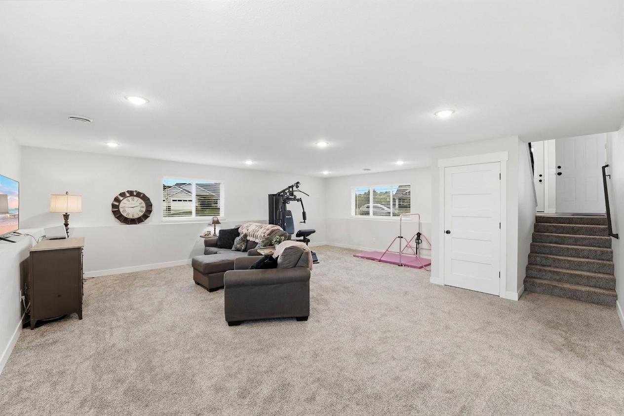1013 26th Street Loop N
